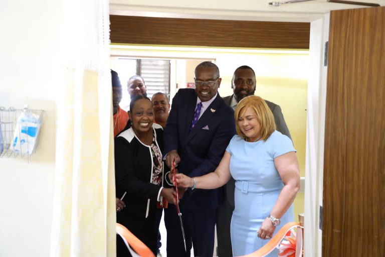 Governor Bryan Celebrates Partnership Between VIYA, Herbert Grigg Home