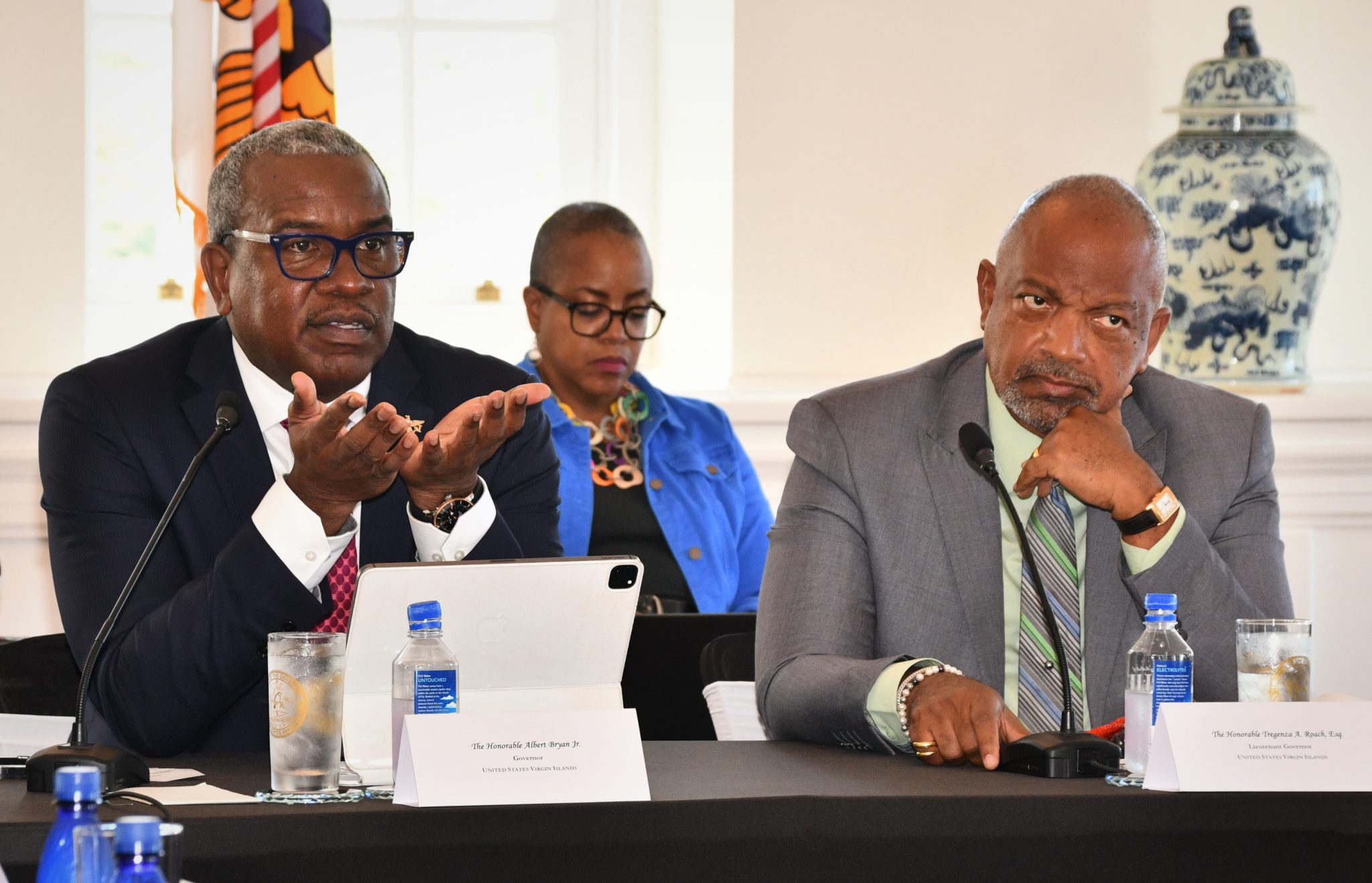 Governor Bryan, Lt. Governor Roach Meet With Members Of 35th